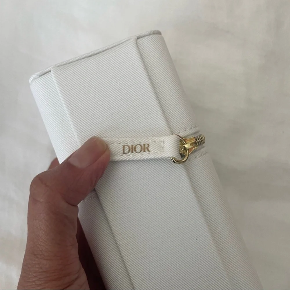 Dior White and Black Makeup Brush Set - Picture 6 of 9